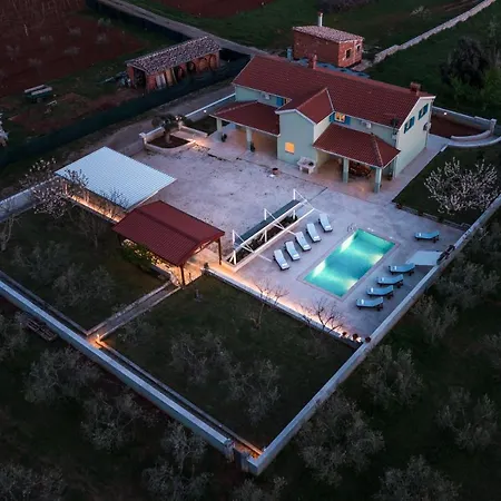 Villa Monsena *